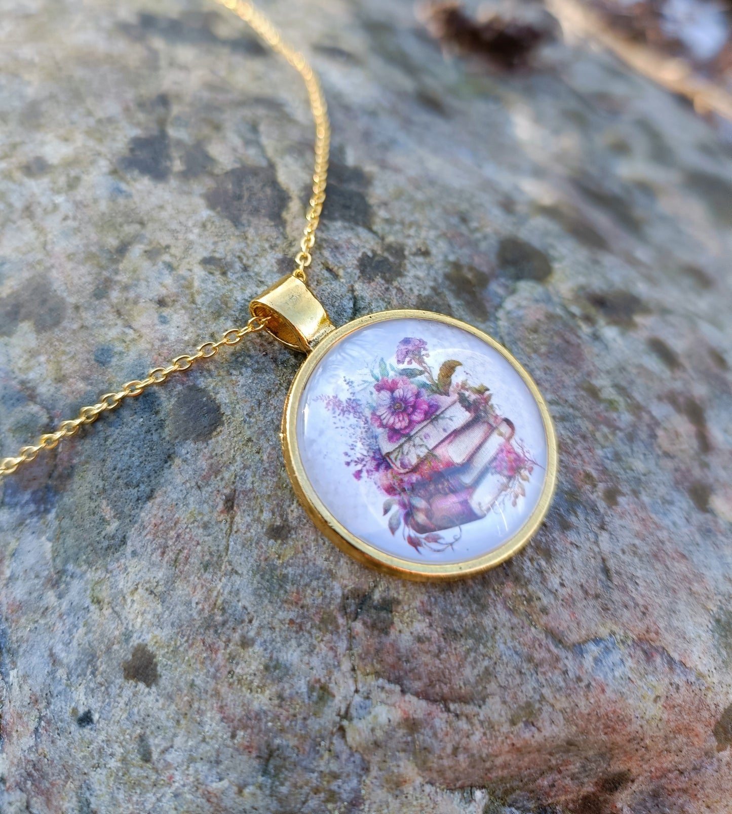 Bookquet Necklace