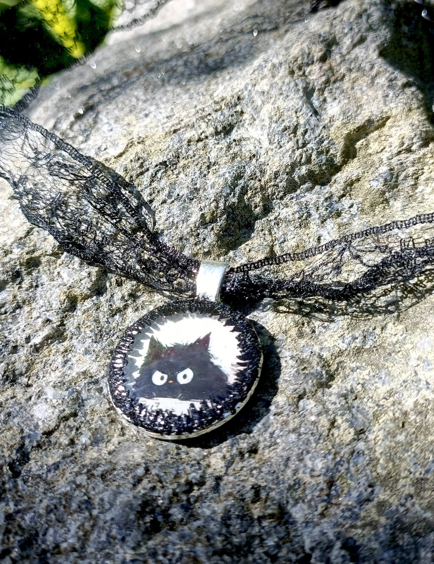 Black cat choker