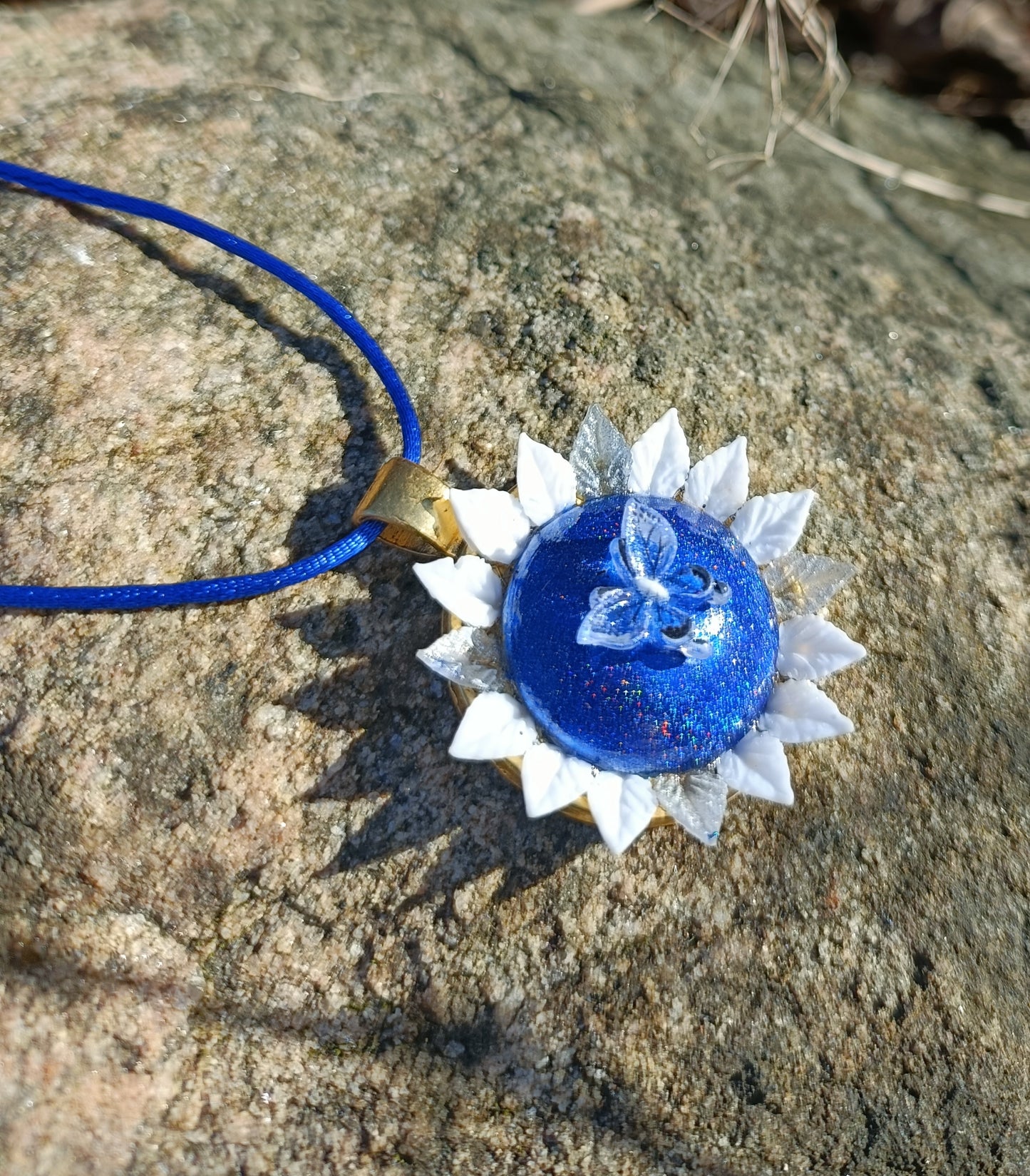 Butterfly & Leaf Crested Necklace