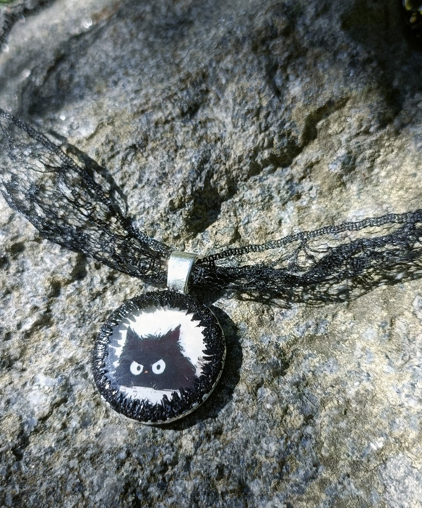 Black cat choker
