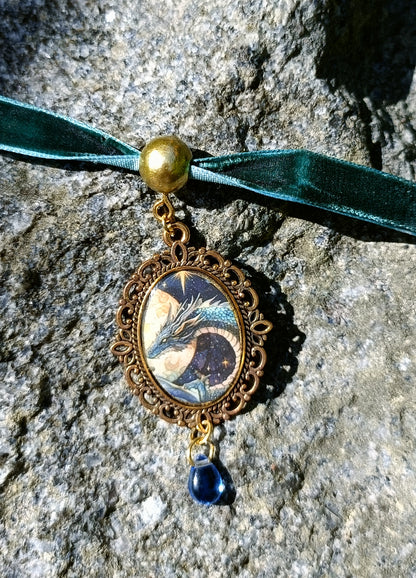 Dragon velvet choker