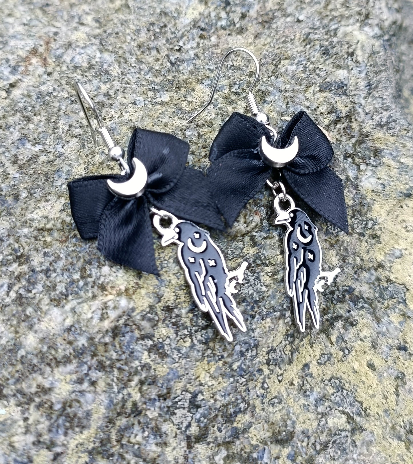 Spooky Bow Earrings